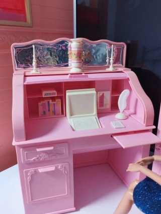 Scrivania e Scaffale Rosa Vintage per Bambole Barbie