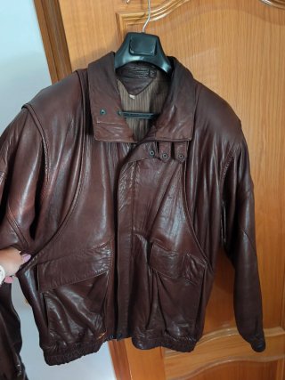 Cazadora de cuero marrón talla 60