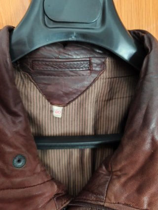 Cazadora de cuero marrón talla 60
