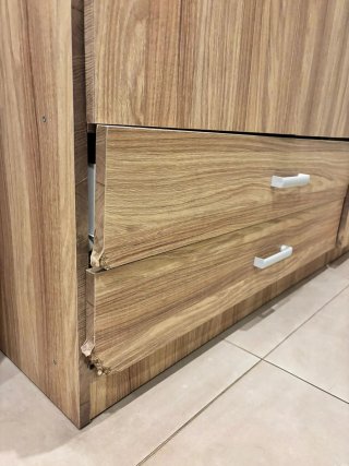 Armario doble de madera