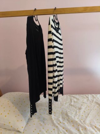 Pack 2 jerseys Zara: negro y rayas
