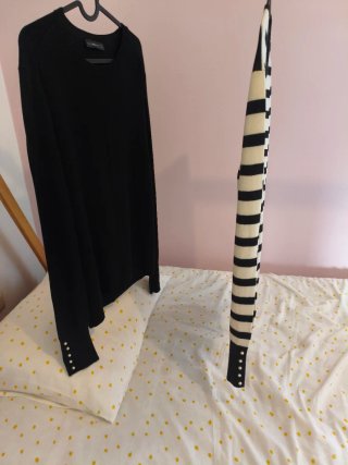 Pack 2 jerseys Zara: negro y rayas