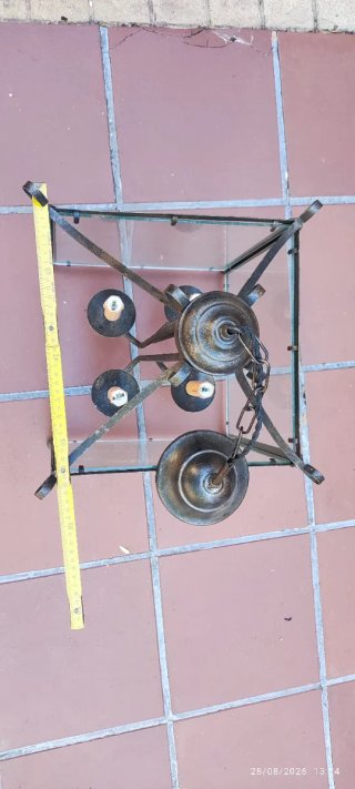 Lámpara colgante de metal y cristal