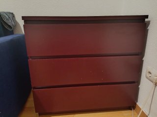 Cómoda Mälm burdeos Ikea
