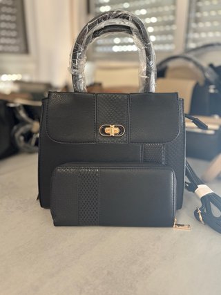 Bolso elegante negro con cartera