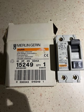 Merlin Gerin multi9 ID 2P 25A 30mA.
