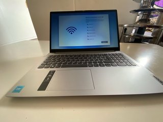 Portátil Lenovo IdeaPad 15.6 8GB RAM 256GB