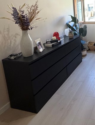Cómoda Malm Ikea 6 cajones negra.
