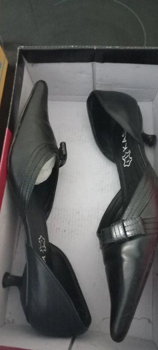 Zapatos KASH Negros Talla 38