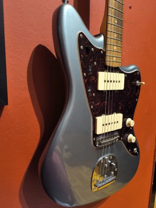 Fender Vintera '60s Jazzmaster NO se adm. cambios