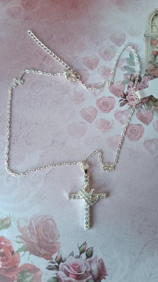 Colgante "Cruz Coronada" Oro Blanco chapado 18k