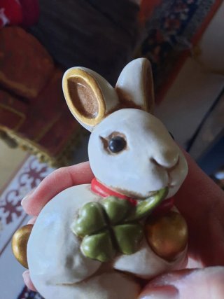 Coniglietto Thun con quadrifoglio e cuore