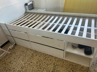 Cama individual Ikea blanca