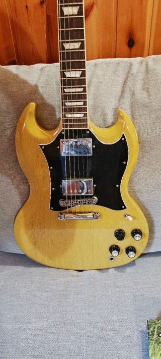 Gibson SG TV Yellow -1050 en mano hasta el lunes-