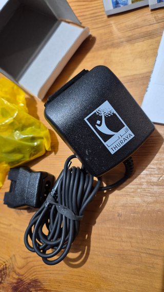 Teléfono Satelital Thuraya SO-2510 como nuevo