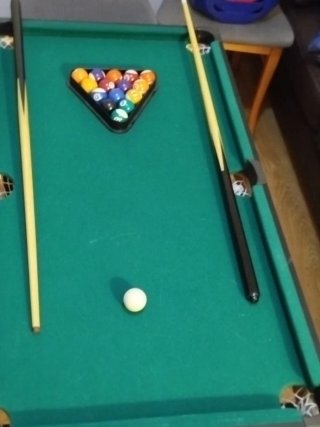 Juego de billar con tacos y bolas Más trampolín