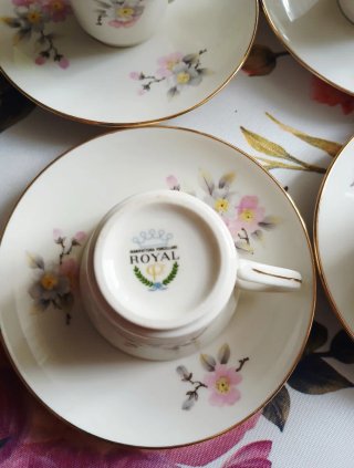 Servizio da caffè in porcellana