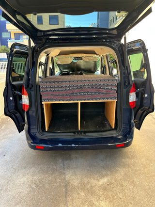 Ford Tourneo Courier 2015