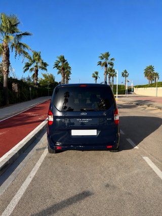 Ford Tourneo Courier 2015