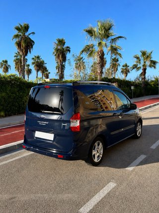 Ford Tourneo Courier 2015