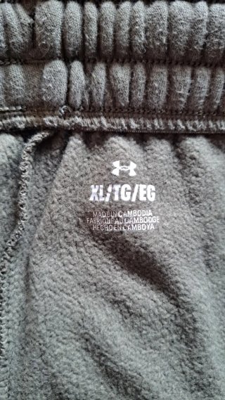 Pantalón chándal Under Armour Talla XL