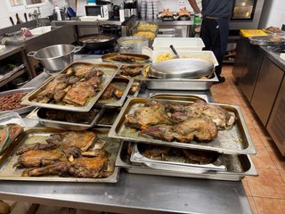 Traspaso casa de comida y pollos asados (a l’ast)