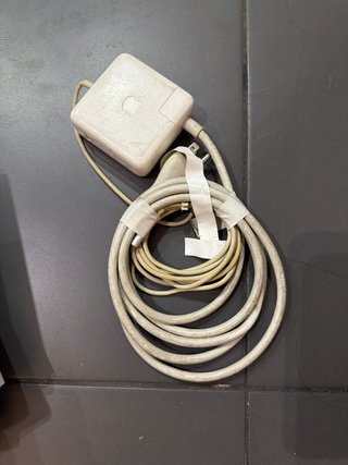Cargador Apple MacBook Antiguo
