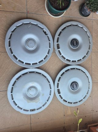 Tapacubos Audi 100 y A6 (Plástico)