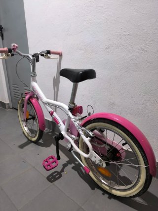 Bicicleta infantil B'TWIN rosa y blanca