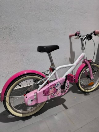 Bicicleta infantil B'TWIN rosa y blanca