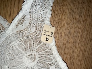 Conjunto lencería Etam encaje blanco y rosa