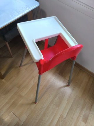 Trona bebé con mesa extraíble