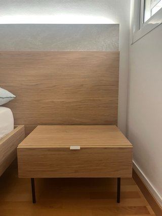 Cabecero de madera con luz LED
