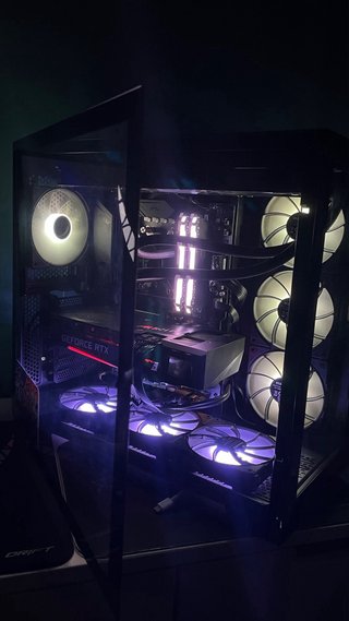 PC GAMING RGB POTENTE Y NUEVO