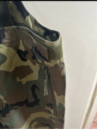 Mono de camuflaje