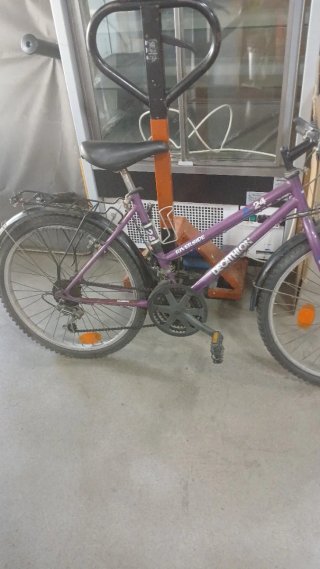Bicicleta Morada Decathlon Riverside 24