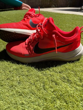 Zapatillas Nike Rojas y Negras