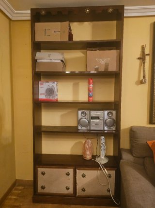 Estantería de madera