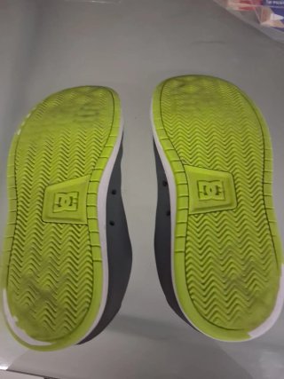 Zapatillas DC niño grises y verdes 33