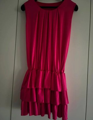 Vestido fiesta rosa volantes