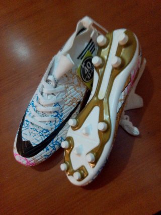 Zapatos de fútbol LC Waikiki multicolor