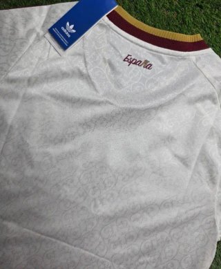 Lote 2 Camisetas Madrid y España version jugador