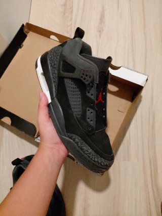 Zapatillas Jordan Bred Negras Rojas