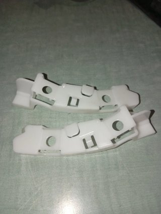 utilizado como refuerzo o soporte de parachoques p