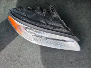 Faro Xenon Derecho Volvo CX70/V70/S80