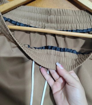 Pantalón cargo beige talla S