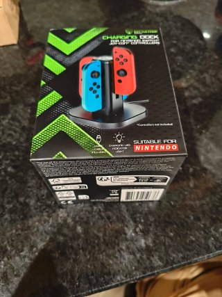 Base Carregadora Battletron para Nintendo Switch J