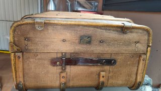 Baúl antiguo de viaje