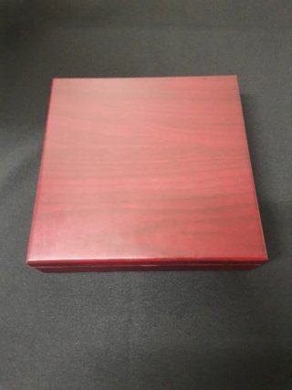 Set de vino de madera y metal