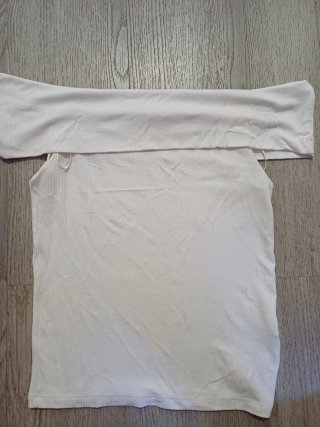 Top Stradivarius blanco